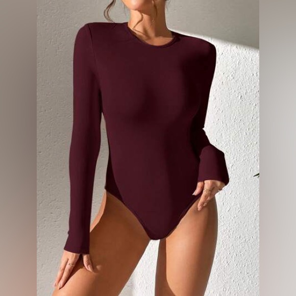 Aritzia Tops - XS Aritzia Contour Bodysuit